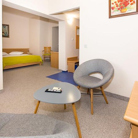 Briz 2 Hotel Варна Экстерьер фото