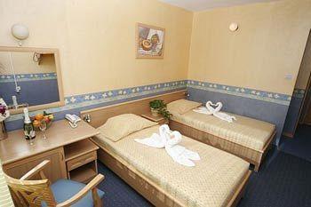 Briz 2 Hotel Варна Экстерьер фото