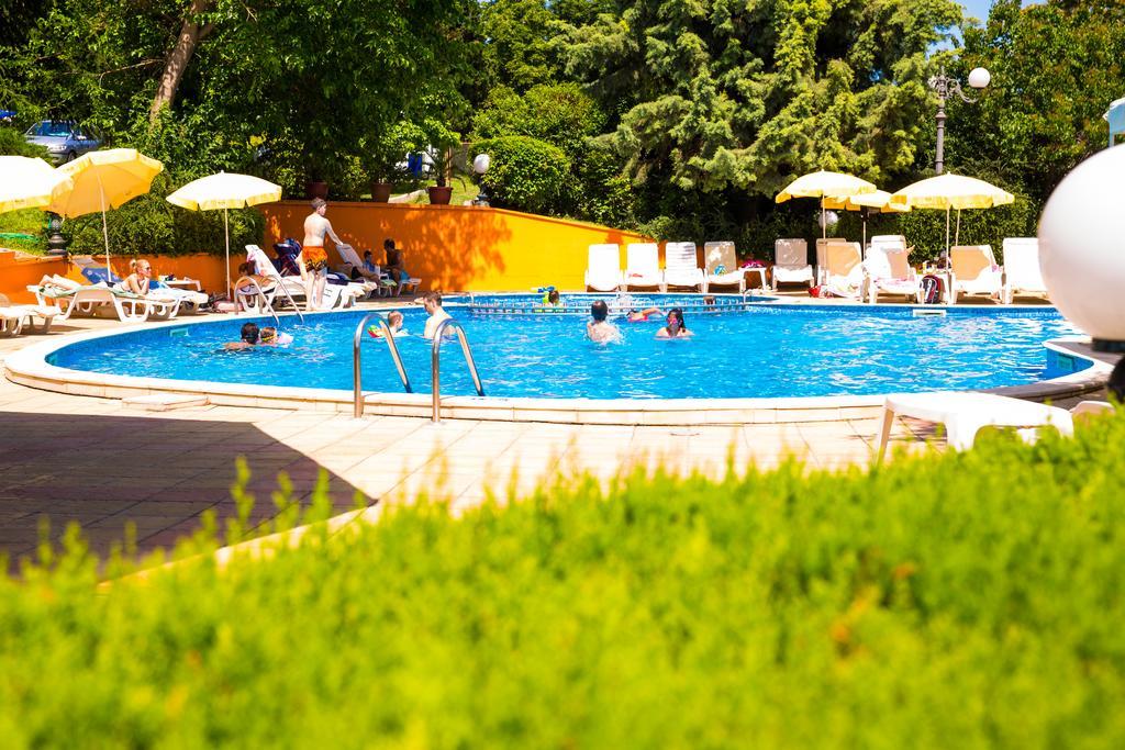 Briz 2 Hotel Варна Экстерьер фото
