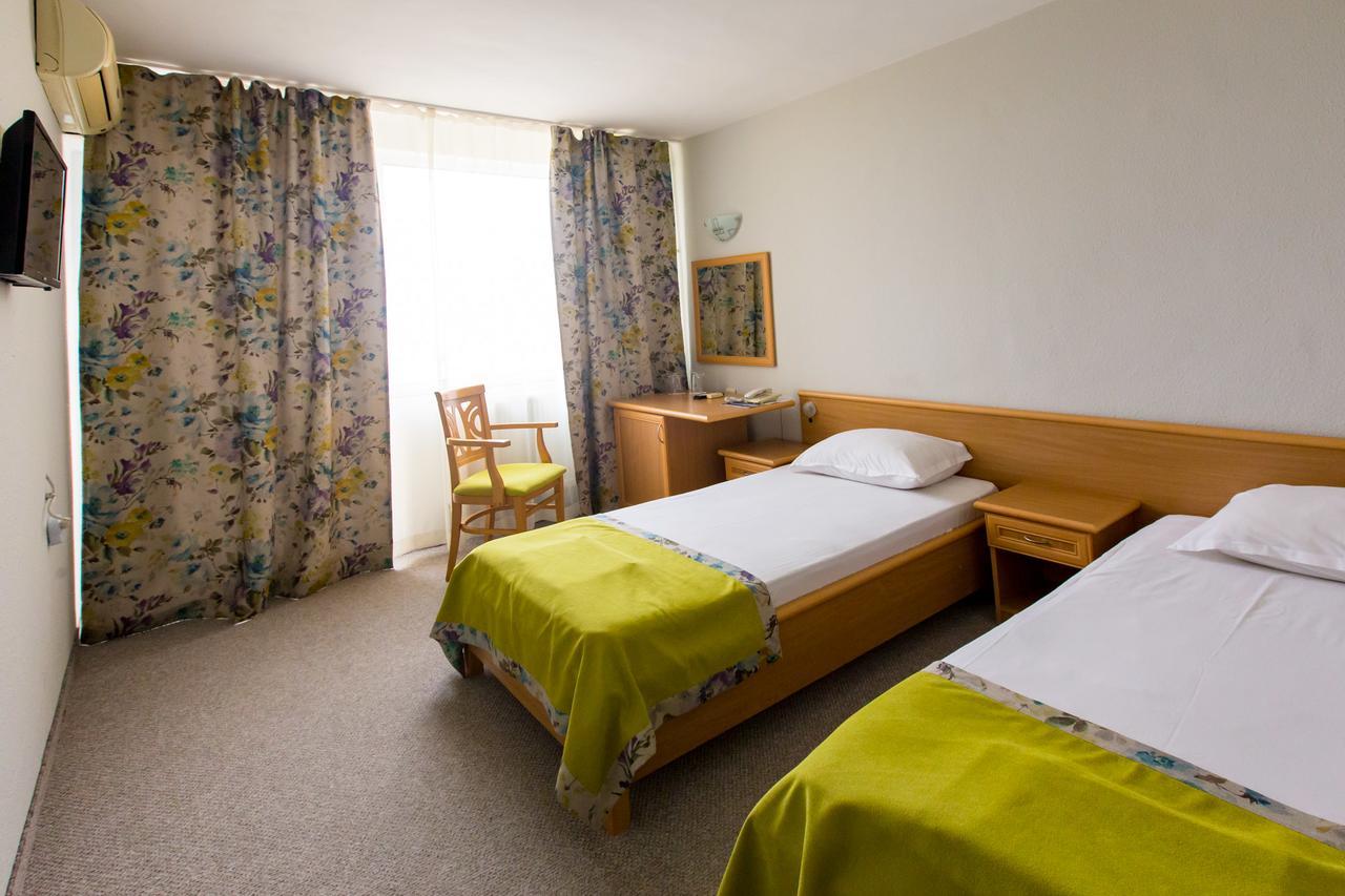 Briz 2 Hotel Варна Экстерьер фото