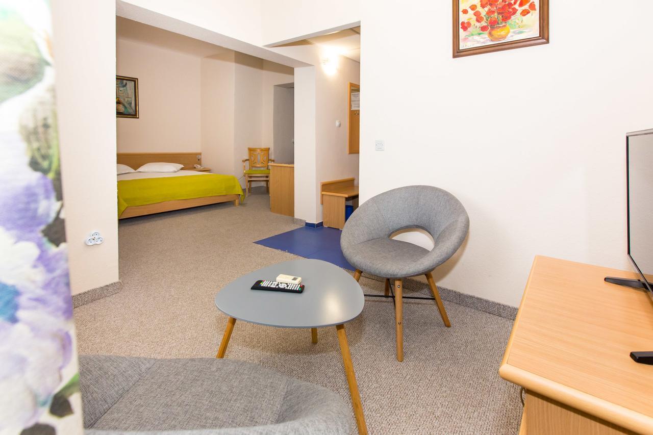 Briz 2 Hotel Варна Экстерьер фото